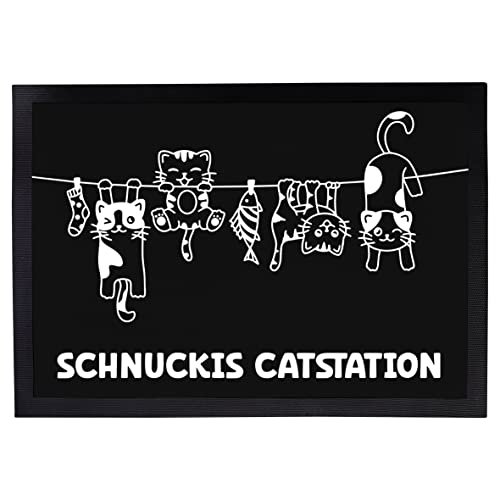 Napfunterlage Katzen personalisiert mit Namen Geschenk für Katzenbesitzer Katzenmama Katzenpapa rutschfest & waschbar schwarz (Catstation - 40x60cm) von Manilu