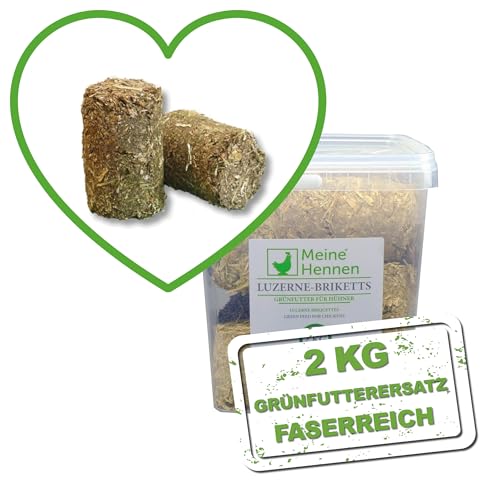 MeineHennen Luzerne-Briketts 2 kg - Ergänzungsfutter, zur förderung des Freilaufverhalten, ideales Grünfutterersatz. Wiederverschließbarer Eimer, 11-12 Briketts. von MeineHennen