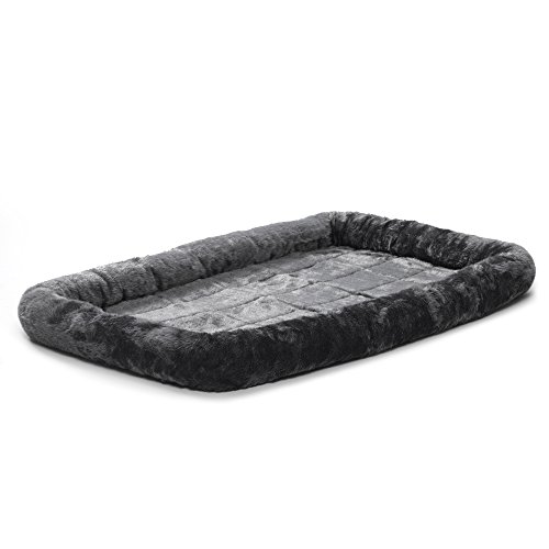 MidWest Homes for Pets Modell 40242-GY Haustierkissen, Hundebett, 107 cm langes Hunde- oder Katzenbett mit bequemer Polsterung, ideal für große Hunderassen, grau MidWest Homes for Pets Modell 40242-GY Haustierkissen, Hundebett, 107 cm langes Hunde- oder Katzenbett mit bequemer Polsterung, ideal für große Hunderassen, grau von MidWest Homes for Pets