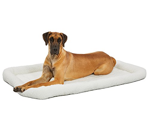 MidWest Homes for Pets Modell 40254 Haustierbett für Hund, 137 cm lang, Fleece, bequemes Polster, passend für 137 cm lange Hundebox, pflegeleicht, maschinenwaschbar und trocknergeeignet, weiß MidWest Homes for Pets Modell 40254 Haustierbett für Hund, 137 cm lang, Fleece, bequemes Polster, passend für 137 cm lange Hundebox, pflegeleicht, maschinenwaschbar und trocknergeeignet, weiß von MidWest Homes for Pets