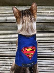 Mynwood Cat Jacket Geschirr für Kätzchen oder ausgewachsene Katzen (Superman, ausgewachsene Katze). von Mynwood Cat Jacket