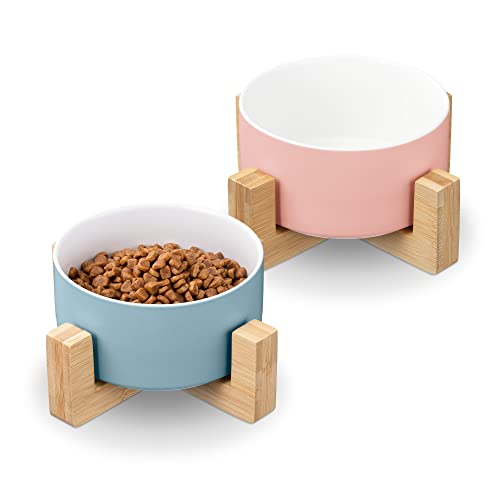 Navaris Futternapf Set aus Keramik - 2X Hundenapf Katzennapf Futterschale mit Unterlage aus Bambus - Fressnapf für Hunde und Katzen - Blau Rosa von Navaris