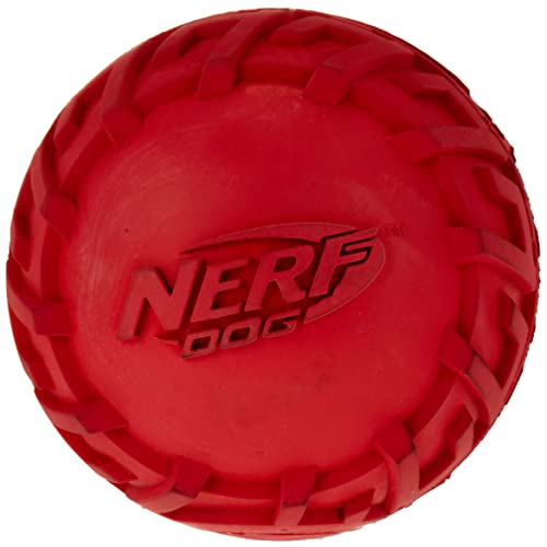 Nerf Dog Hundespielzeug Gummiball mit Reifenprofil und Quietschgeräusch, farblich sortierte Lieferung rot oder grün, 7,6cm von Nerf Dog