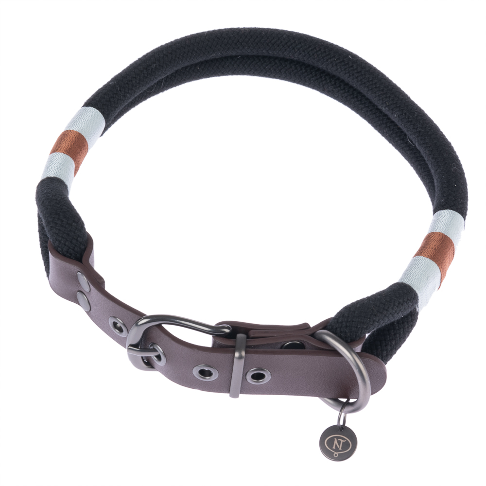Nomad Tales Spirit Halsband, ebony - Größe S: 36 - 40 cm Halsumfang, 30 mm breit Nomad Tales Spirit Halsband, ebony - Größe S: 36 - 40 cm Halsumfang, 30 mm breit von Nomad Tales
