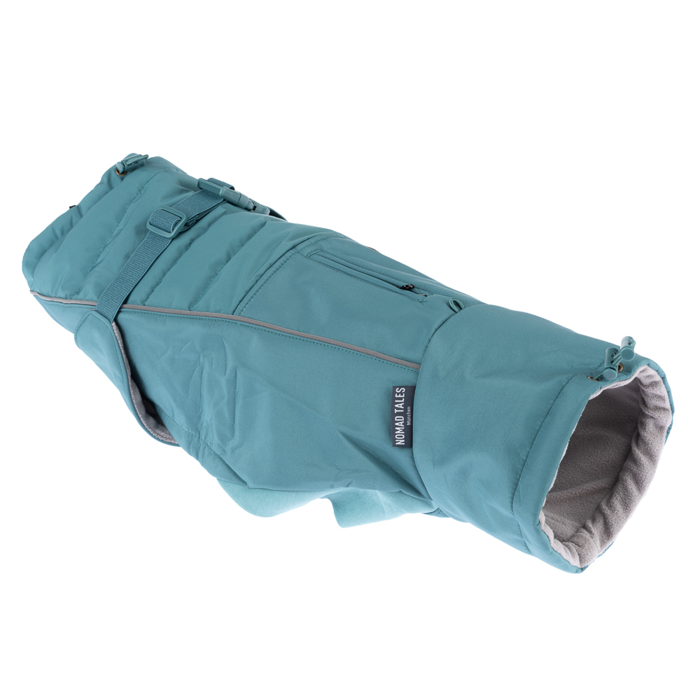 Nomad Tales Spirit Softshell-Hundemantel Pacific - ca. 45 cm Rückenlänge Nomad Tales Spirit Softshell-Hundemantel Pacific - ca. 45 cm Rückenlänge von Nomad Tales