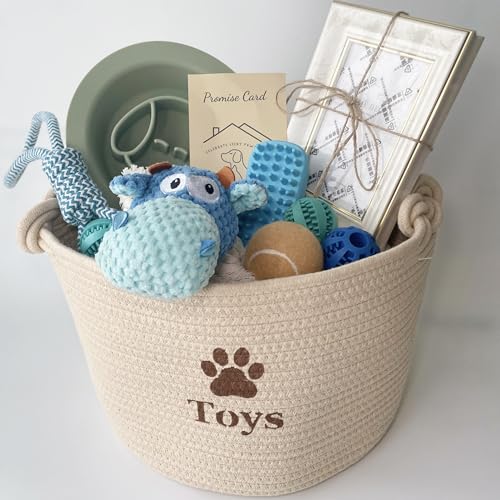 Nopikku Hunde-Willkommens-Geschenkbox – 10-teiliges Starter-Set für Welpen mit Versprechenskarte, Rahmen, Spielzeug, doppelseitiger Schüssel und Bürste in gewebtem Korb, Geschenk für kleine und von Nopikku