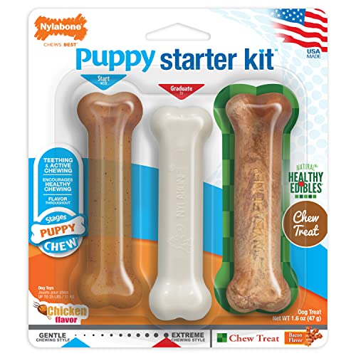Nylabone, Kauknochen für Welpen und Zahnpflege-Spielzeug für zahnende Welpen, Wohltuender Kauknochen, für kleine Welpen bis 11kg, für sanft kauende/zahnende Hunde, 3er-Starterpaket inklusive Leckerli Nylabone, Kauknochen für Welpen und Zahnpflege-Spielzeug für zahnende Welpen, Wohltuender Kauknochen, für kleine Welpen bis 11kg, für sanft kauende/zahnende Hunde, 3er-Starterpaket inklusive Leckerli von Nylabone