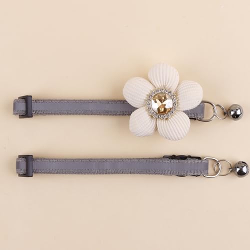 Katzenhalsband mit Glöckchen und abnehmbarer Blumenfliege, verstellbar, für Mädchen, Kätzchen, Welpen, kleine Katzen, Hunde, tägliche Dekoration (XQ7-11), 2 Stück von OGEFOTED