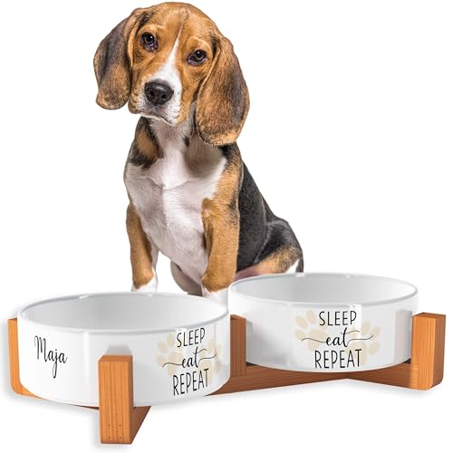 OWLBOOK Sleep, eat, Repeat Futternapf personalisiert Hundenapf mit Namen oder Wunschtext Doppelnapf aus Keramik mit Bambus Gestell Futternapf Napf Wassernapf Keramik, Bambus 300 ml OWLBOOK Sleep, eat, Repeat Futternapf personalisiert Hundenapf mit Namen oder Wunschtext Doppelnapf aus Keramik mit Bambus Gestell Futternapf Napf Wassernapf Keramik, Bambus 300 ml von OWLBOOK