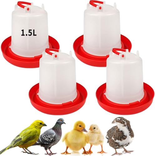 4 Stück 1,5 l Schwerkraftfutter Kükenbewässerung – Hängende Geflügeltränke Kit | Kein Verschütten Wasserspender für Hühner, Enten, Wachteln, Tauben, Brutstall 4 Stück 1,5 l Schwerkraftfutter Kükenbewässerung – Hängende Geflügeltränke Kit | Kein Verschütten Wasserspender für Hühner, Enten, Wachteln, Tauben, Brutstall von Oncpcare