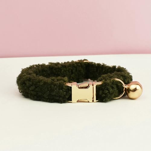 Teddy-Katzenhalsband mit Namensschild und Glöckchenfliege – Personalisierte, individuell gravierte Katzenhalsbänder für Katzen Teddy-Katzenhalsband mit Namensschild und Glöckchenfliege – Personalisierte, individuell gravierte Katzenhalsbänder für Katzen von Optxzn