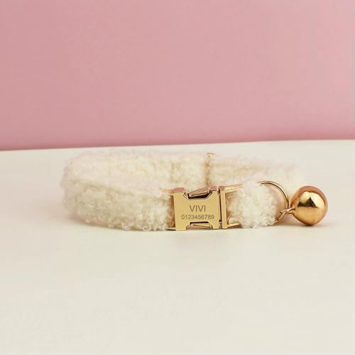 Teddy-Katzenhalsband mit Namensschild und Glöckchenfliege – Personalisierte, individuell gravierte Katzenhalsbänder für Katzen Teddy-Katzenhalsband mit Namensschild und Glöckchenfliege – Personalisierte, individuell gravierte Katzenhalsbänder für Katzen von Optxzn
