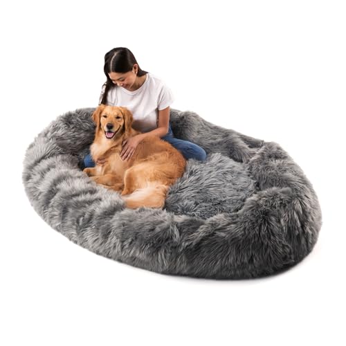 PupCloud Hundebett aus Kunstfell, Memory-Schaum, Menschengröße, Anthrazitgrau PupCloud Hundebett aus Kunstfell, Memory-Schaum, Menschengröße, Anthrazitgrau von PAW BRANDS