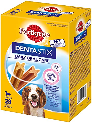 Pedigree DentaStix Daily Oral Care Zahnpflegesnack für mittelgroße Hunde – Hundeleckerli mit Huhn- & Rindgeschmack für jeden Tag – 112 Sticks (4 x 28 Stück) von PEDIGREE