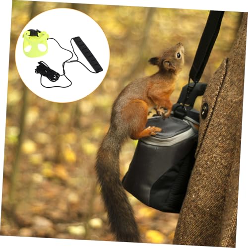 PENIKOKO Verstellbares Haustier Geschirr Set für Kleine Tiere mit Flexiblem Verschleißfestem Zugseil Cartoon Kaninchen Design Bequemes Anti Biss Brustgeschirr Geeignet für Hamster von PENIKOKO
