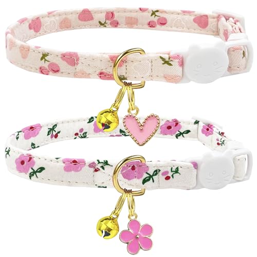Katzenhalsband-Set aus Baumwolle mit Glöckchen und Blumen-Anhänger, niedliches Blumenmuster, verstellbar, 19,1 - 27,9 cm, inklusive Maus-Spielzeug-Geschenk (Herz-Kirsche), 2 Stück von PETS ARE FUN