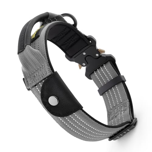 Plutus Pet Taktisches Hundehalsband mit Tracker-Paket für AirTag, verstellbares reflektierendes Nylonhalsband, Metallschnalle, lederumwickelter Griff, weich gepolstert für mittelgroße und große Hunde Plutus Pet Taktisches Hundehalsband mit Tracker-Paket für AirTag, verstellbares reflektierendes Nylonhalsband, Metallschnalle, lederumwickelter Griff, weich gepolstert für mittelgroße und große Hunde von PLUTUS PET