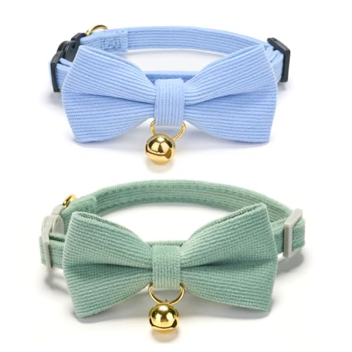 Petiry Katzenhalsband aus weichem Kord, Schnellverschluss, mit abnehmbaren Fliegen und goldfarbenen Glocken, 2 Stück, Salbeigrün und Blau von Petiry