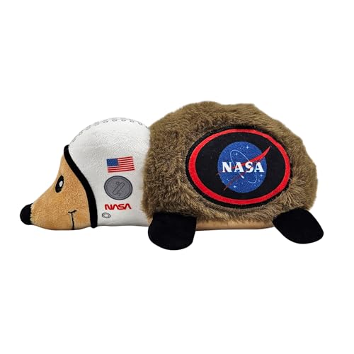 NASA Plüsch-Igelspielzeug für Hunde und Katzen, Cooles weiches Haustierspielzeug für Spaß und interaktives Spielen, Hundekauspielzeug mit Quietscher, Lizenziertes Hot Pet Spielzeug NASA Plüsch-Igelspielzeug für Hunde und Katzen, Cooles weiches Haustierspielzeug für Spaß und interaktives Spielen, Hundekauspielzeug mit Quietscher, Lizenziertes Hot Pet Spielzeug von Pets First