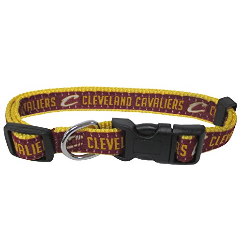 NBA PET Halsband Cleveland Cavaliers Hundehalsband, Größe M, Basketball-Team-Halsband für Hunde und Katzen EIN glänzendes und farbenfrohes Hunde- und Katzenhalsband, lizenziert von der NBA von Pets First