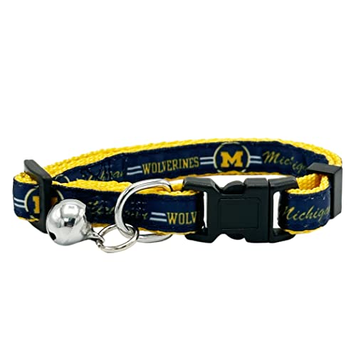 NCAA CAT Halsband Michigan Wolverines Satin Katzenhalsband College Sport Team Halsband für Hunde & Katzen Ein glänzendes und farbenfrohes Katzenhalsband mit Klingelglocken-Anhänger von Pets First