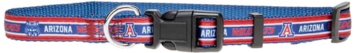 NCAA PET Arizona Wildcats Hundehalsband, großes College-Team-Halsband für Hunde und Katzen. Ein leuchtendes, farbenfrohes Halsband für Hunde und Katzen mit NCAA-Lizenz NCAA PET Arizona Wildcats Hundehalsband, großes College-Team-Halsband für Hunde und Katzen. Ein leuchtendes, farbenfrohes Halsband für Hunde und Katzen mit NCAA-Lizenz von Pets First