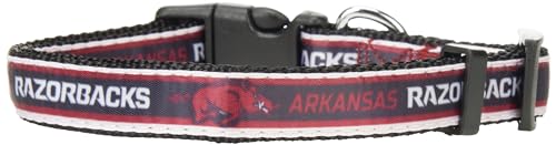 NCAA PET Collar Arkansas Razorbacks Hundehalsband, Größe M, College-Team-Halsband für Hunde und Katzen Ein glänzendes und farbenfrohes Hunde- und Katzenhalsband, lizenziert von der NCAA NCAA PET Collar Arkansas Razorbacks Hundehalsband, Größe M, College-Team-Halsband für Hunde und Katzen Ein glänzendes und farbenfrohes Hunde- und Katzenhalsband, lizenziert von der NCAA von Pets First