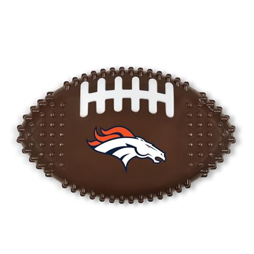 NFL Denver Broncos Mega-Kauspielzeug aus hartem Nylon mit Speckgeschmack, Fußball-Kauspielzeug, interaktives, leckeres Kauspielzeug für Hunde, unzerstörbar, stark, langlebig, Kauspielzeug, robustes NFL Denver Broncos Mega-Kauspielzeug aus hartem Nylon mit Speckgeschmack, Fußball-Kauspielzeug, interaktives, leckeres Kauspielzeug für Hunde, unzerstörbar, stark, langlebig, Kauspielzeug, robustes von Pets First