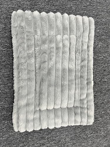 Selbstwärmendes Katzenbett, selbstheizend, für Katzen und Welpen, Haustierunterlage für drinnen und draußen, mit rutschfester Unterseite, waschbar (M – 55,9 x 40,6 cm) von Petvolve