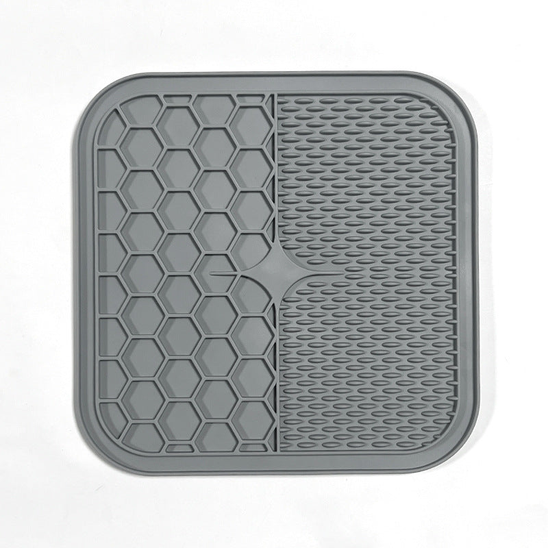 LECKMATTE - Antistress Spielmatte Für Hunde Mit Hochwertigem Silikon 15x15 cm – grau LECKMATTE - Antistress Spielmatte Für Hunde Mit Hochwertigem Silikon 15x15 cm – grau von Pfoten-Boutique