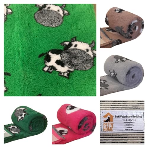PnH Veterinary Bedding ® Rutschfeste Tierbett-Rollen, mit Gummi-Unterseite, für Tierärzte, Kühe und Schafe (100 cm x 75 cm, grüne Kühe) von PnH Veterinary Bedding