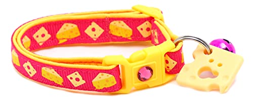 Käse-Katzenhalsband mit Anhänger und Glöckchen, Sicherheitshalsband, verstellbar, Größe L oder Kätzchenhalsband (Größe S (4,5 kg und weniger), Rosa von Pugs to Persians