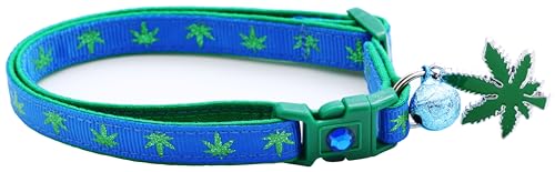 Marihuana-Katzenhalsband mit Glöckchen und Anhänger, Sicherheits-Halsband, verstellbar, Größe L oder Kätzchenhalsband, Blau, Größe L (4,5 kg und höher) von Pugs to Persians