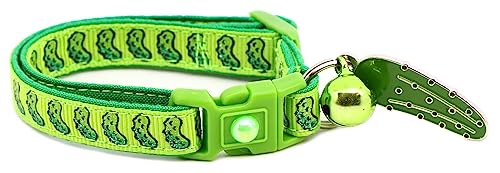 Pickle Katzenhalsband mit Glöckchen, Sicherheitsverschluss, verstellbar, Größe L oder Kätzchen, Größe S (4,5 kg und weniger), Grün von Pugs to Persians
