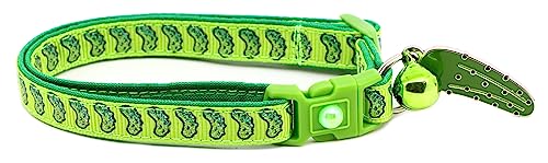 Pickle Katzenhalsband mit Glöckchen, Sicherheitsverschluss, verstellbar, Größe L oder Kätzchenhalsband (Größe L ab 4,5 kg), Grün von Pugs to Persians