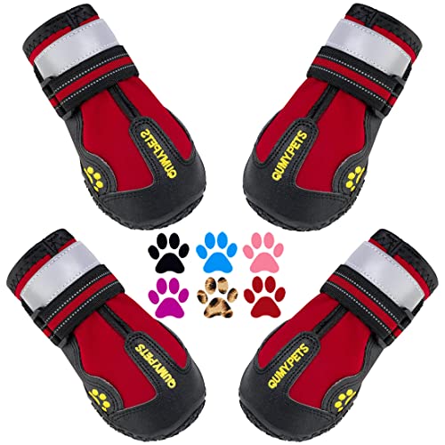 QUMY Hundeschuhe für große Hunde, mittelgroße Hundestiefel & Pfotenschutz für Winter Schnee Tag, Sommer heißer Bürgersteiger, wasserdicht bei regnerischem Wetter, Outdoor-Spaziergänge, Rot, Größe 1 von QUMY