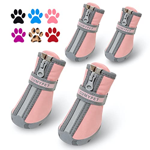 QUMY Kleine Hundestiefel, spritzwassergeschützt, Winter-Schneeschuhe für Welpen, Hunde, mit reflektierendem Streifen, weich, bequem, rutschfeste Gummisohle, Rosa, 4 Stück/Set QUMY Kleine Hundestiefel, spritzwassergeschützt, Winter-Schneeschuhe für Welpen, Hunde, mit reflektierendem Streifen, weich, bequem, rutschfeste Gummisohle, Rosa, 4 Stück/Set von QUMY