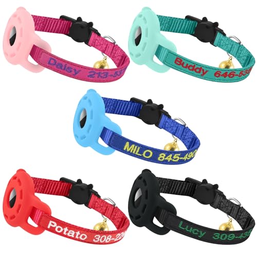 AirTag Katzenhalsband, personalisierbar, Nylon, mit wasserdichter Airtag-Hülle und Glöckchen, verstellbares Haustier-ID-Halsband mit individuellem Namen und Telefonnummer (inkl. Silikon-Schutz) von ROKHEVN
