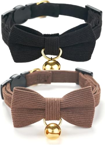 RUIRUIMING Katzenhalsbänder aus weichem Cord mit Fliege und Glöckchen, verstellbar, Baumwolle, Kätzchen-Fliege, Halsband für männliche Jungen, Katzen, 2 Stück (Schwarz und Braun) von RUIRUIMING