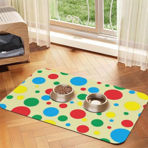 Twister Fütterungsmatte für Hunde und Katzen, saugfähige Leder-Tischdecke, 60 x 40 cm, mit Punktemuster von SDEGTHO