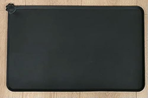 Wasserdichte Haustiermatte aus Silikon für Hunde und Katzen, Haustierfutter, Futternapf, Trinkmatte, Platzdeckchen, quadratisch, Schwarz Wasserdichte Haustiermatte aus Silikon für Hunde und Katzen, Haustierfutter, Futternapf, Trinkmatte, Platzdeckchen, quadratisch, Schwarz von SMYTJSYC
