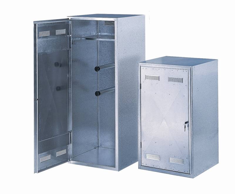 STRÖH Sattelschrank 150 x 60 x 60 cm Mit Rundrohrstützen & Trensenhaken STRÖH Sattelschrank 150 x 60 x 60 cm Mit Rundrohrstützen & Trensenhaken von STRÖH