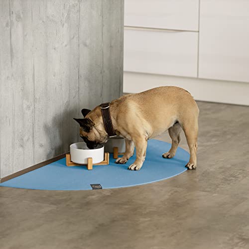 SanoZoo® Napfunterlage - Öko-TEX - Made in Germany - rutschfeste Futtermatte für Hunde & Katzen Halbrund 30x60cm Hellblau, wasserfest von SanoZoo
