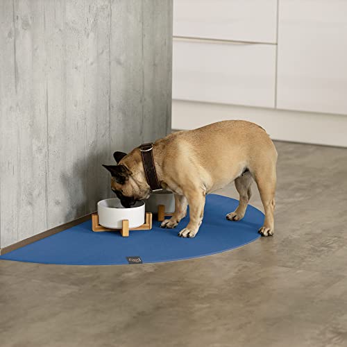 SanoZoo® Napfunterlage - Öko-TEX - Made in Germany - rutschfeste Futtermatte für Hunde & Katzen Halbrund 30x60cm Blau, wasserfest von SanoZoo