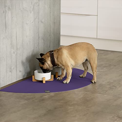 SanoZoo® Napfunterlage - Öko-TEX - Made in Germany - rutschfeste Futtermatte für Hunde & Katzen Halbrund 30x60cm Lila, wasserfest von SanoZoo