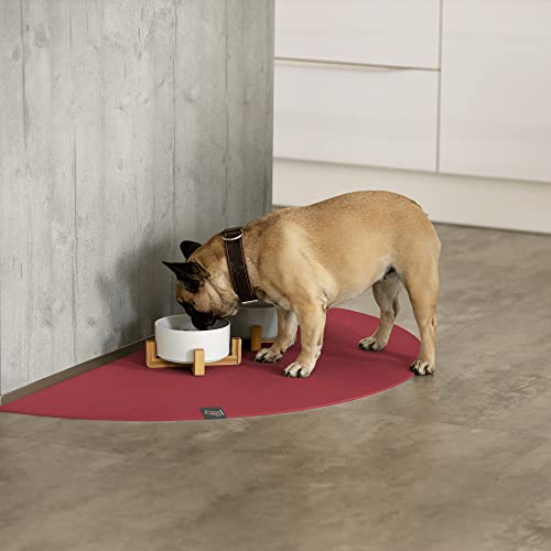 SanoZoo® Napfunterlage - Öko-TEX - Made in Germany - rutschfeste Futtermatte für Hunde & Katzen Halbrund 30x60cm Rot, wasserfest von SanoZoo
