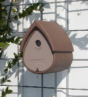 Hergestellt aus Beton! Langlebiger Nistkasten, Nisthilfe Meisenresidenz Braun / Hellbraun Hergestellt aus Beton! Langlebiger Nistkasten, Nisthilfe Meisenresidenz Braun / Hellbraun von Schwegler