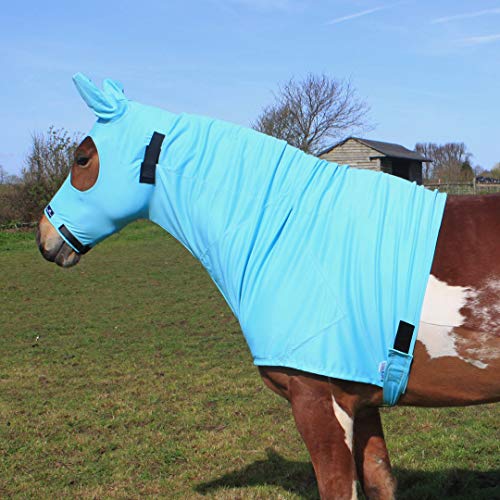 Leichte Sommerkapuze für Pferde von Snuggy Hoods - Zuverlässiger Schutz vor Insekten, Schmutz und Schlamm - 9 Größen, 3 Farben - Überziehversion (Hellblau, ML) von Snuggy Hoods