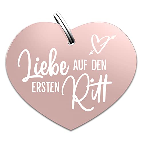 Soulhorse Marke Pferd Pony Hunde Glücksmarke Pferdemarke Gücksbringer Schutzengel Sattel Herz Trense Zaumzeug Vorderzeug Schlüsselanhänger Talisman Tiere und Menschen Liebe auf den ersten Ritt Rose Soulhorse Marke Pferd Pony Hunde Glücksmarke Pferdemarke Gücksbringer Schutzengel Sattel Herz Trense Zaumzeug Vorderzeug Schlüsselanhänger Talisman Tiere und Menschen Liebe auf den ersten Ritt Rose von Soulhorse