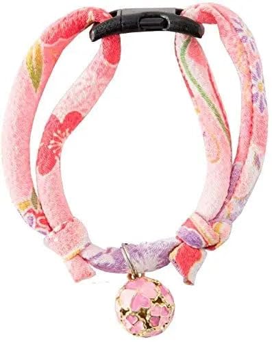 Necoichi Halsband Katzen Pastell Rosa - Japanischer Chirimen Stoff - Kleeförmig Anhänger - Katzenhalsband - Halsband von Spire